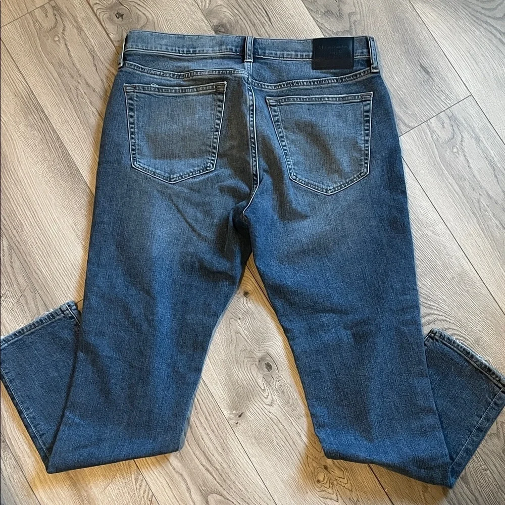 Abercrombie & Fitch Men's Ripped Denim Jeans